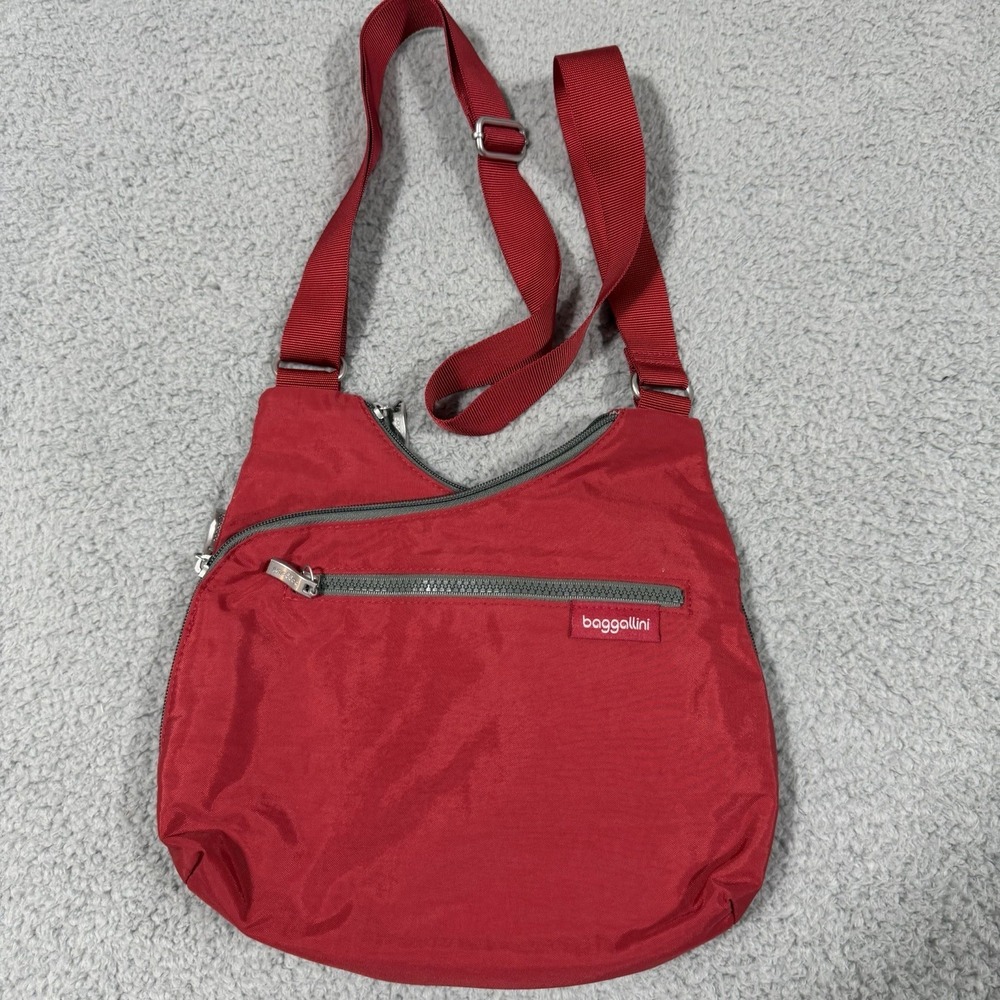 Baggallini Criss Cross Bag Red Medium Gray Interior Multi-Compartment Purse